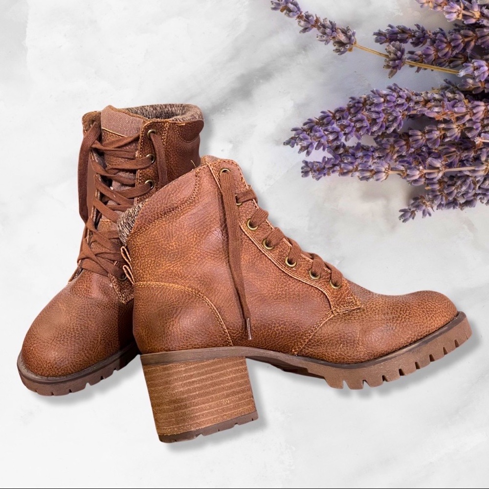 Womens MIA Jonel Lace Up Heeled Ankle Boots, Size 9